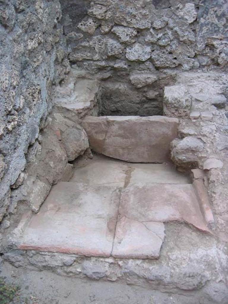 VII.1.45 Pompeii. July 2008. Looking east towards latrine. Photo courtesy of Barry Hobson.