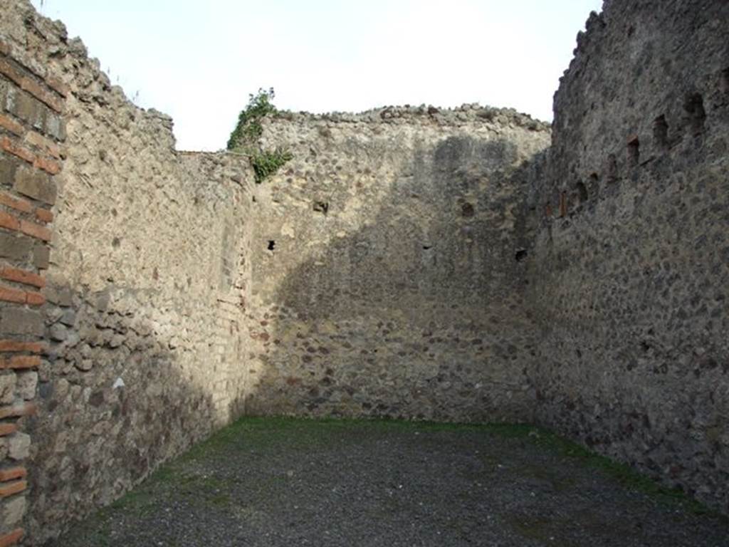 VII.1.60 Pompeii.  December 2007.  East wall.