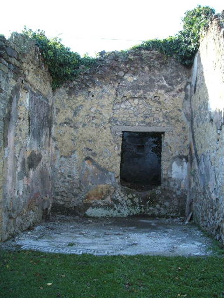 VII.2.14 Pompeii. December 2004. Tablinum, looking west.