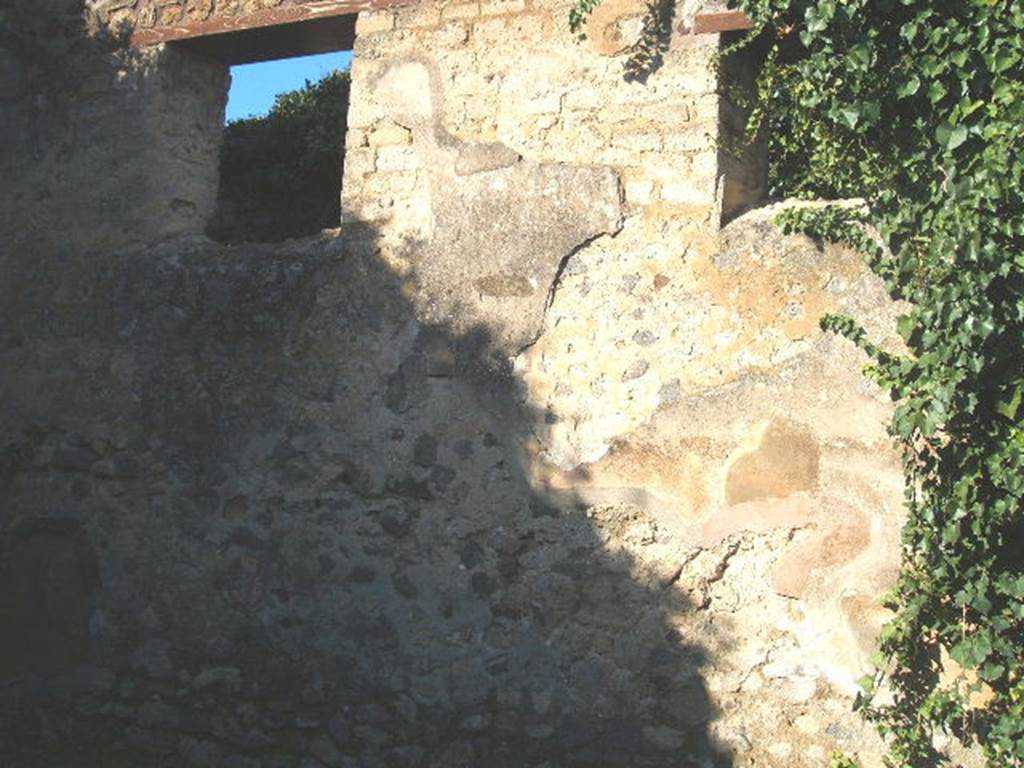 VII.2.15 Pompeii. December 2004. North wall.