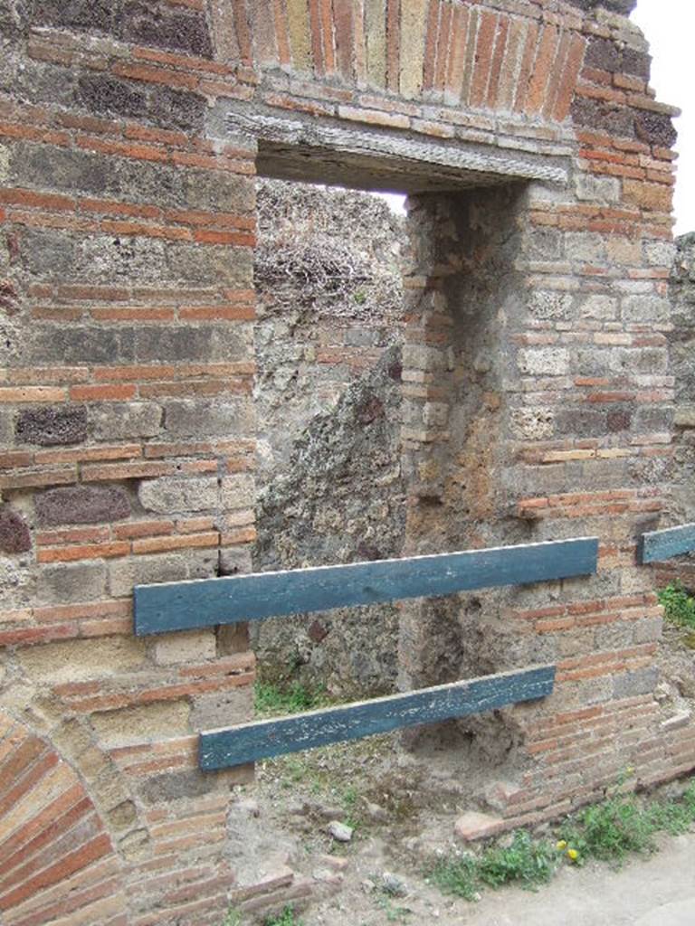 VII.2.30 Pompeii. May 2006. Entrance.