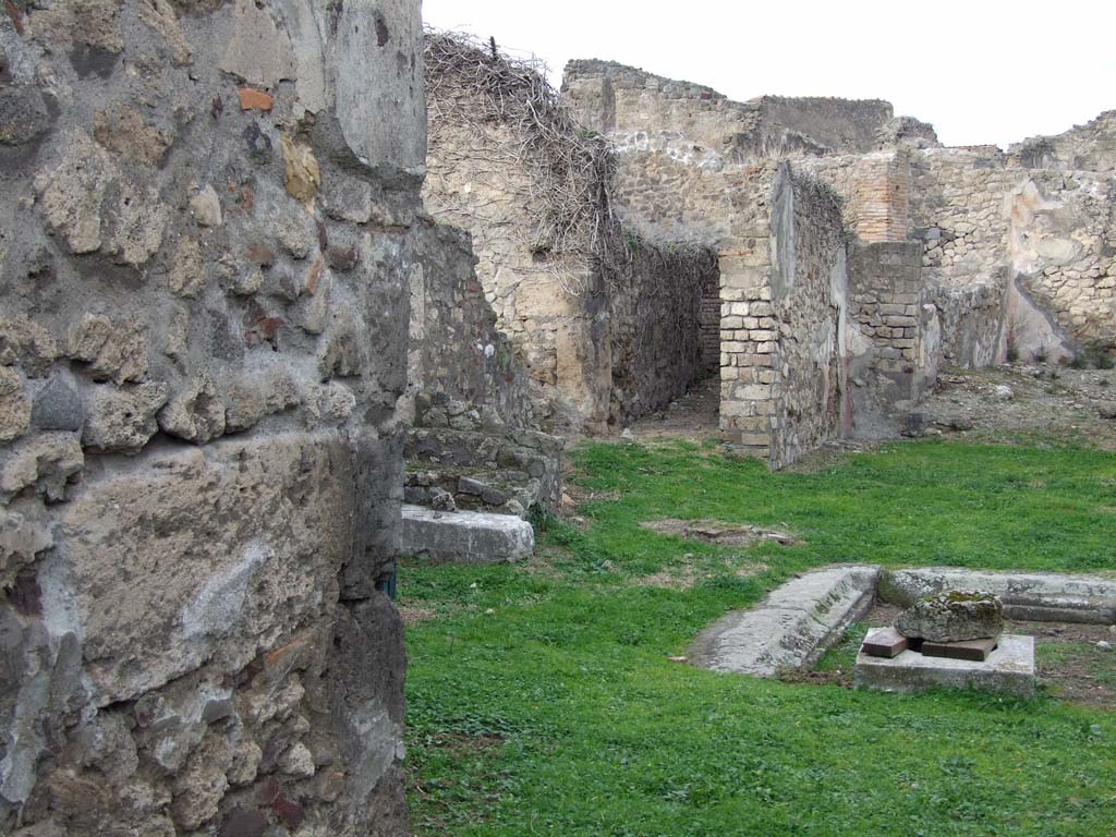 VII.2.35 Pompeii. December 2007. West side of atrium from entrance corridor.