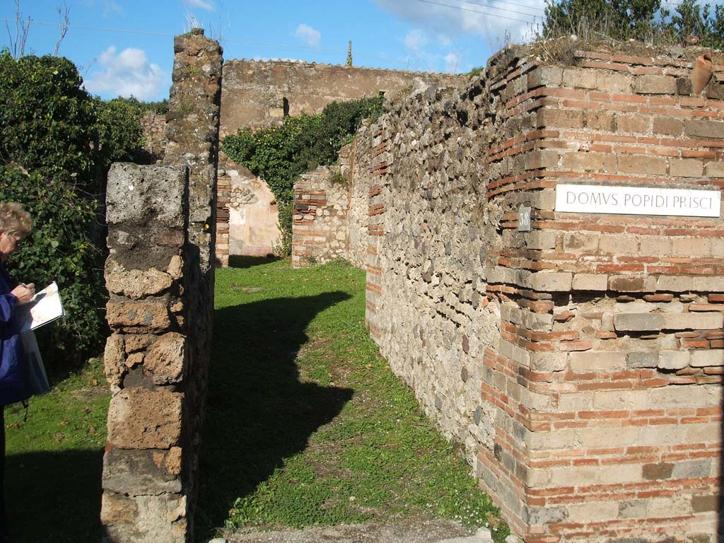 VII.2.38 Pompeii. December 2004. Entrance corridor.