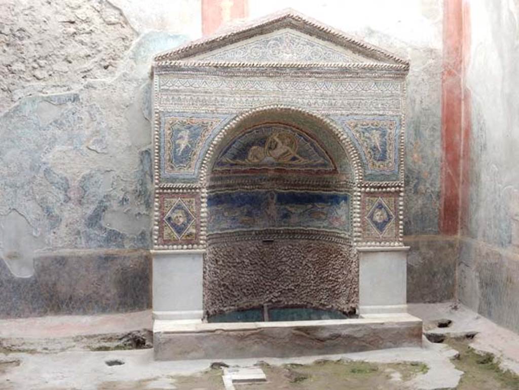 VII.2.45 Pompeii, May 2018. Looking towards fountain. Photo courtesy of Buzz Ferebee.

