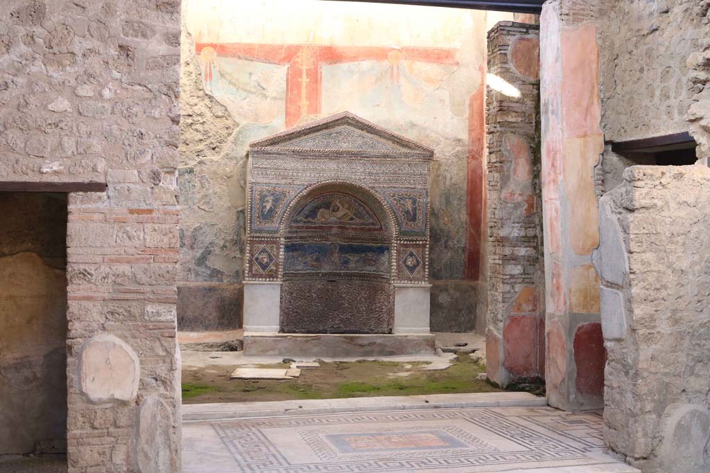 VII.2.45, Pompeii. December 2018. Looking north across tablinum towards garden area with fountain. Photo courtesy of Aude Durand.

