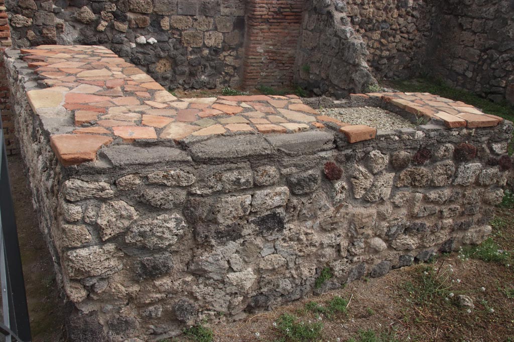 VII.3.1 Pompeii. October 2023. Looking south-east across counter. Photo courtesy of Klaus Heese.