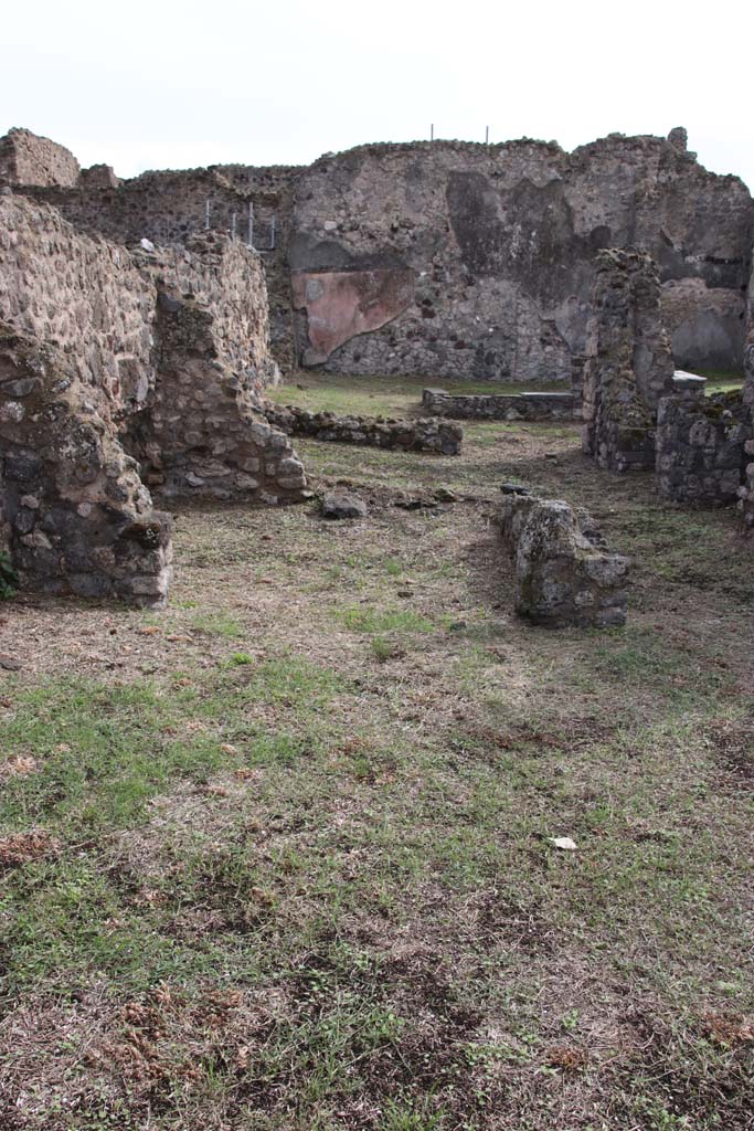 VII.3.3 Pompeii. October 2020. Looking south across area of shop towards dwelling.
Photo courtesy of Klaus Heese.
