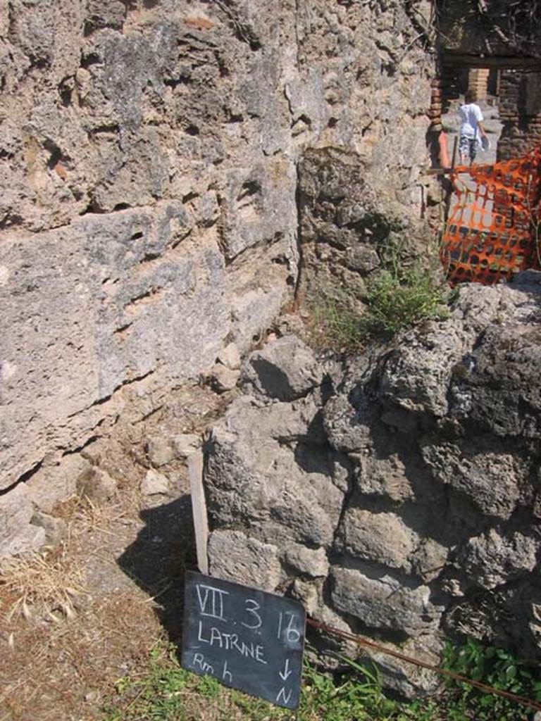 VII.3.16 Pompeii. July 2008. Latrine, looking south. Photo courtesy of Barry Hobson