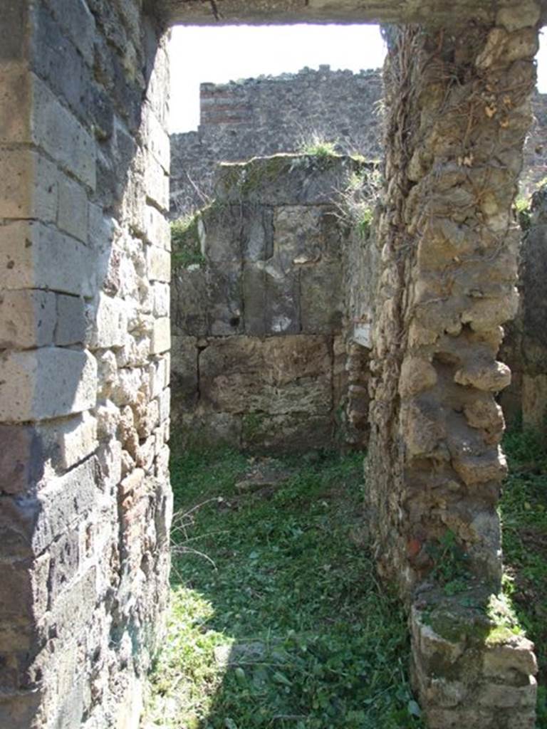 VII.3.29 Pompeii.  March 2009.  Doorway to Room 15. Kitchen and Latrine. Looking south.