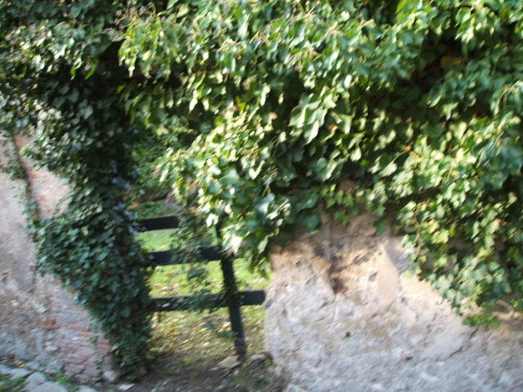 VII.3.33 Pompeii. May 2005. Entrance.