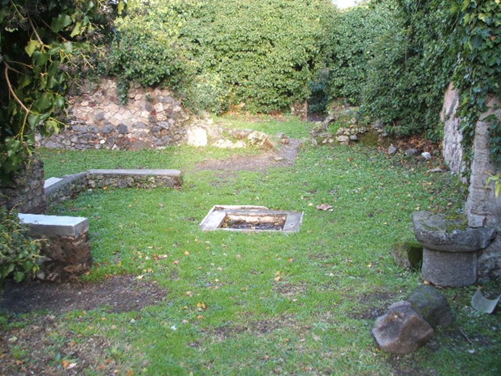 VII.3.38 Pompeii. December 2004. Looking east across atrium.