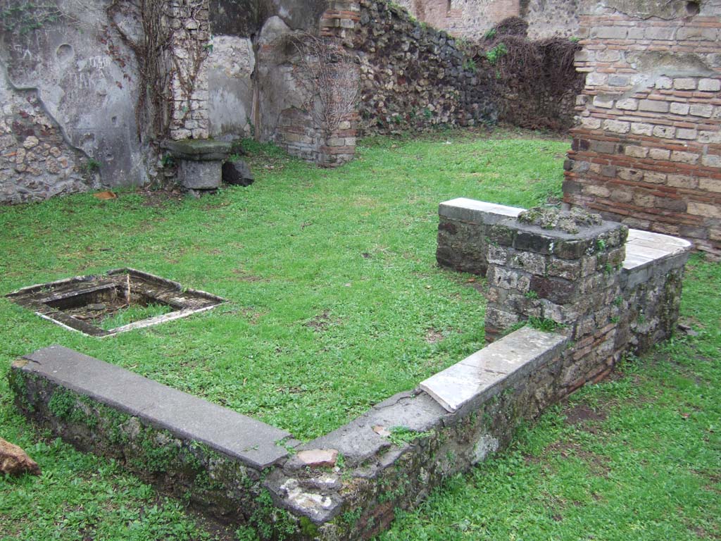 VII.3.38 Pompeii. December 2005. Looking south-west across atrium.