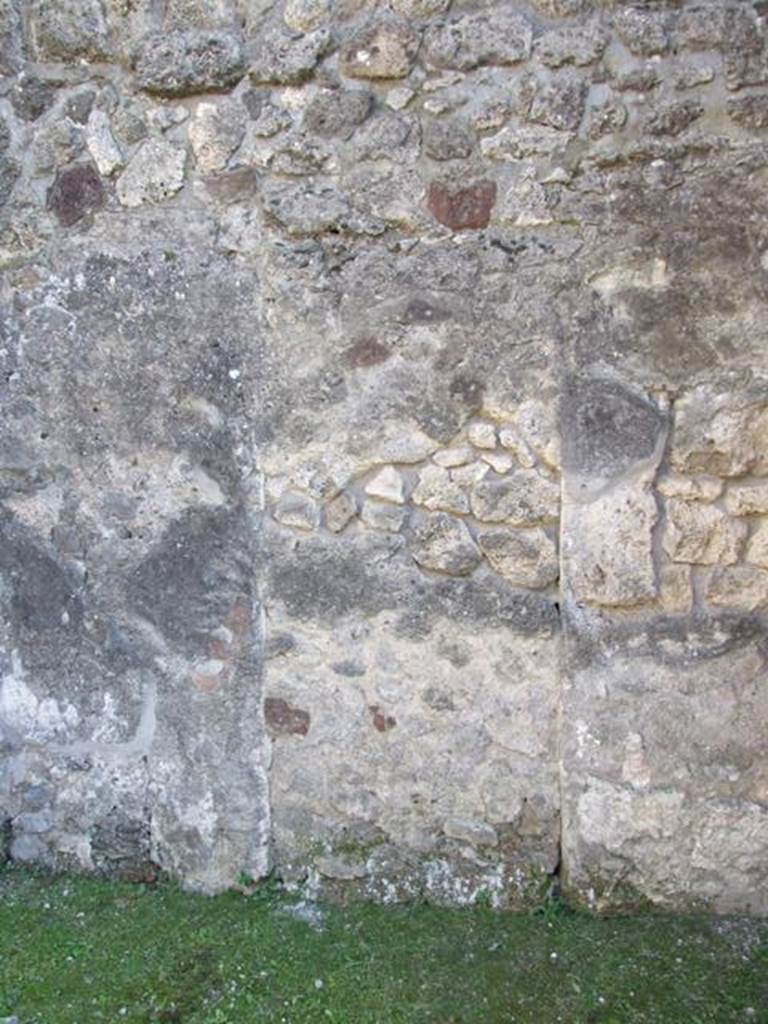 VII.4.31 Pompeii.  March 2009.  Room 9.  Cubiculum.  Blocked doorway.