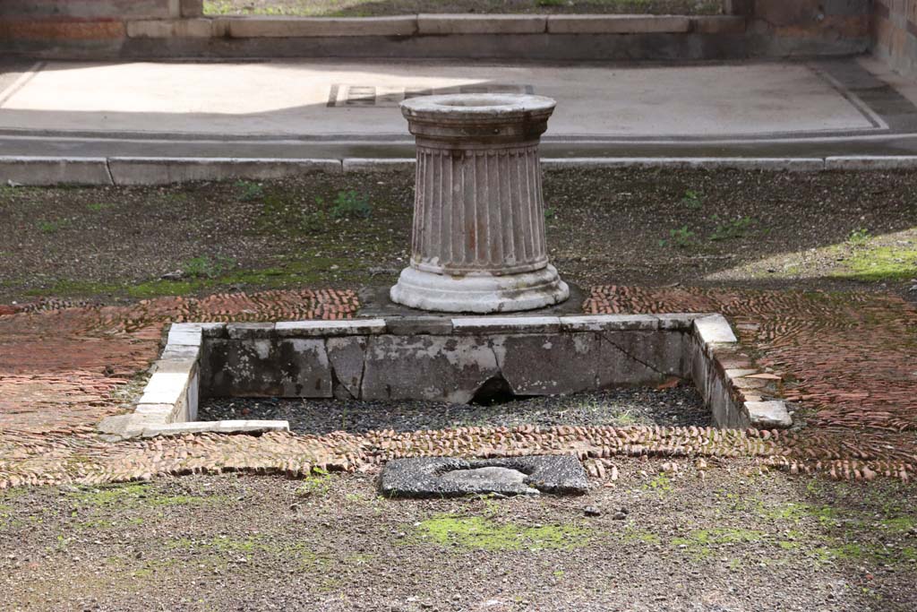 VII.4.48 Pompeii. October 2020. Room 2, looking south across impluvium in atrium. Photo courtesy of Klaus Heese. 