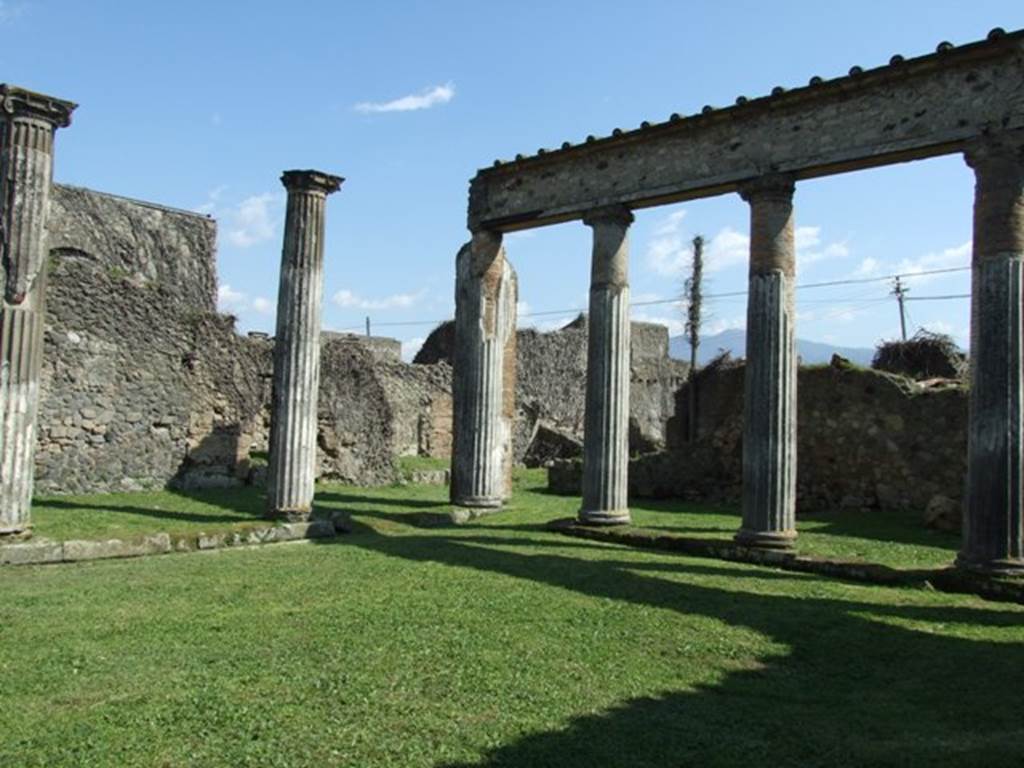 VII.4.57. Pompeii.  March 2009.  Peristyle.  Looking south east.