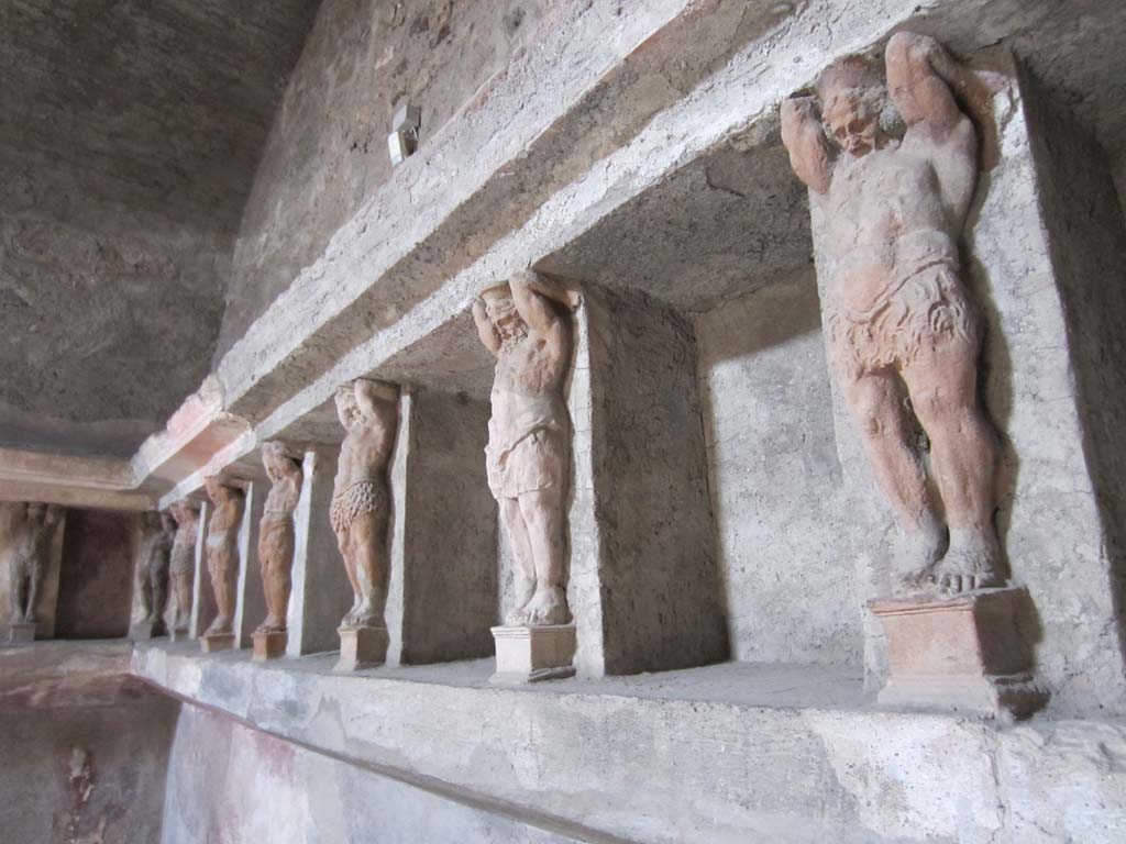 VII.5.24 Pompeii. March 2012. Looking towards north-west corner of tepidarium (37). Photo courtesy of Marina Fuxa.