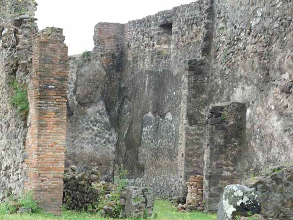 VII.6.3 Pompeii. May 2010. Rooms 14 and 19 and corridor 15 in the south-west corner.