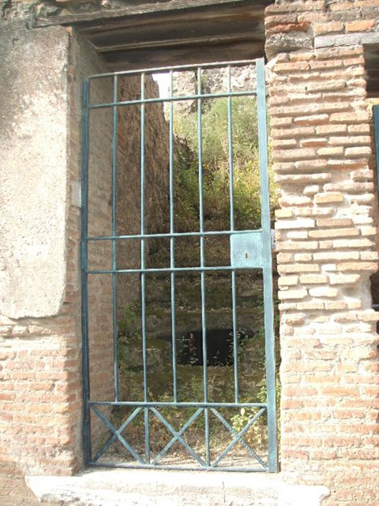 VII.6.18 Pompeii. May 2005. Entrance.