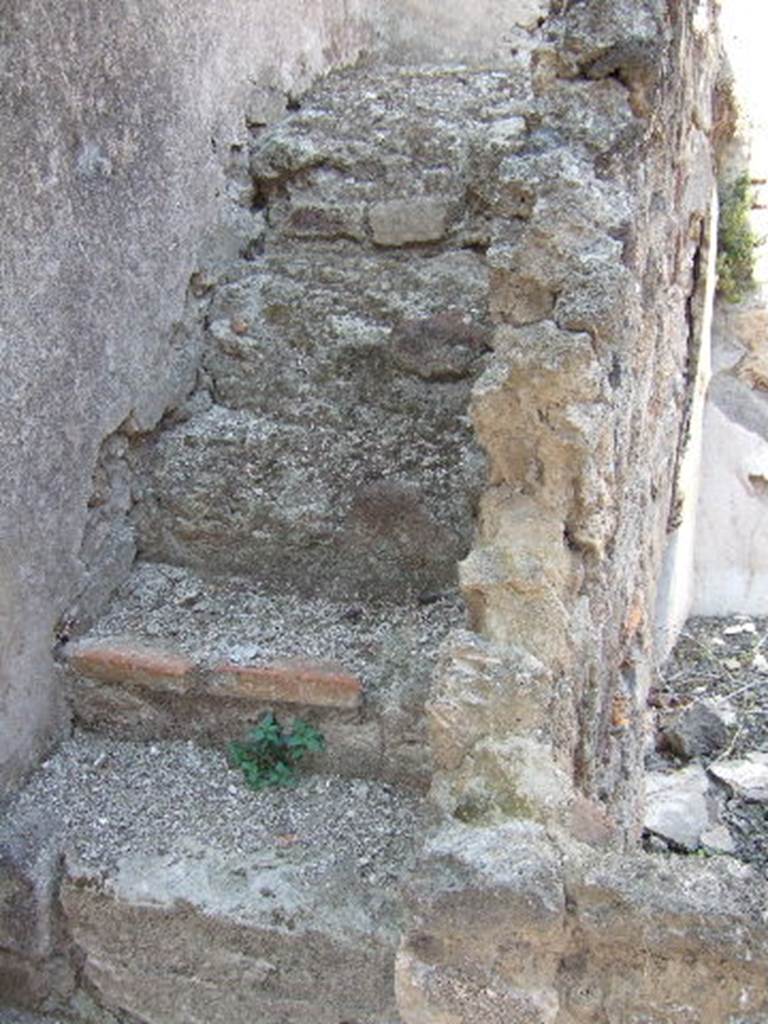 VII.6.30 Pompeii. September 2005. Steps to upper floor.