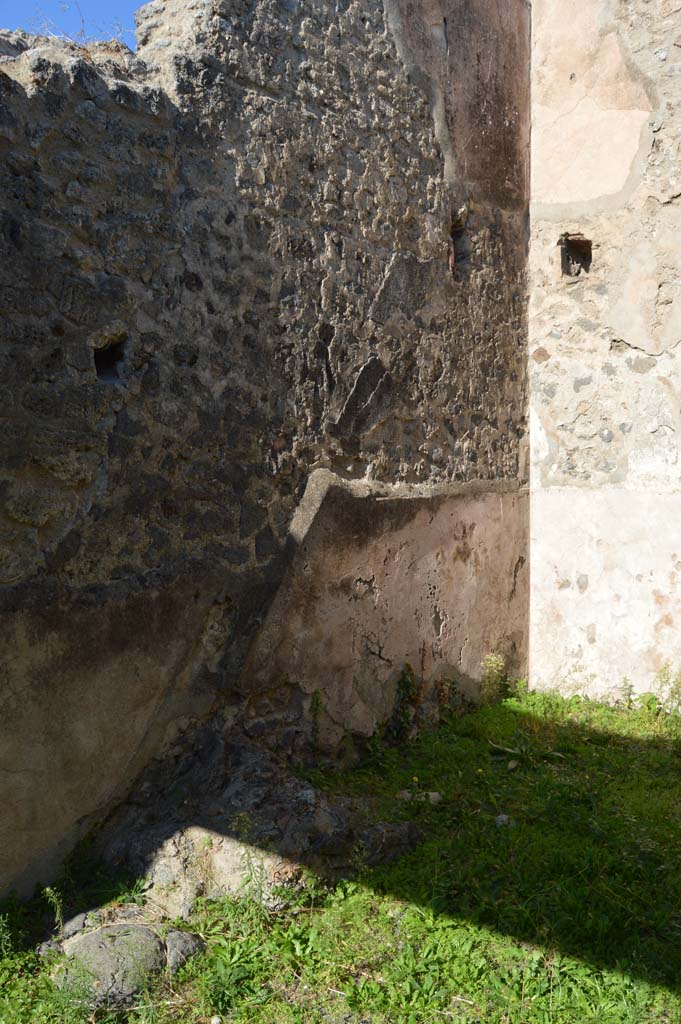 VII.6.34 Pompeii. October 2017. 
Looking towards west wall with base of stairs and imprint of ladder in plaster, and north-west corner.
Foto Taylor Lauritsen, ERC Grant 681269 DÉCOR.

