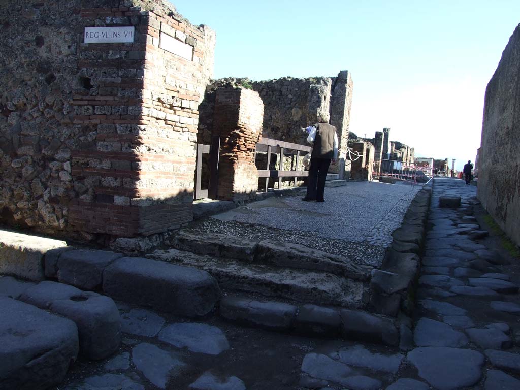 VII.7.12 Pompeii. March 2009. Via Marina, looking east.