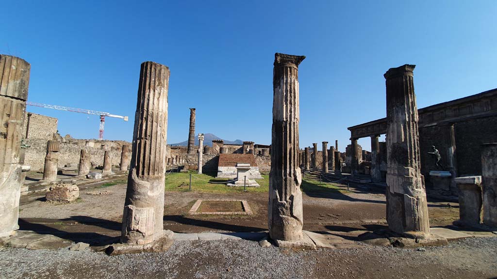 VII.7.32 Pompeii. July 2021. Looking north from entrance doorway.
Foto Annette Haug, ERC Grant 681269 DÉCOR.
