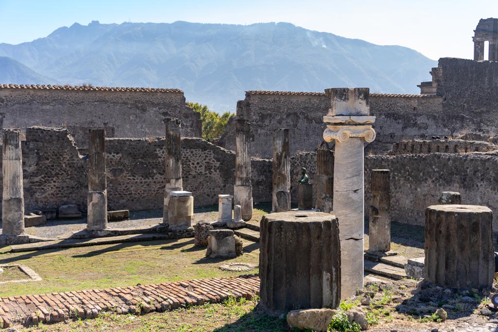 VII.7.32 Pompeii. October 2023. Looking towards south-west corner, from podium of cella. Photo courtesy of Johannes Eber.