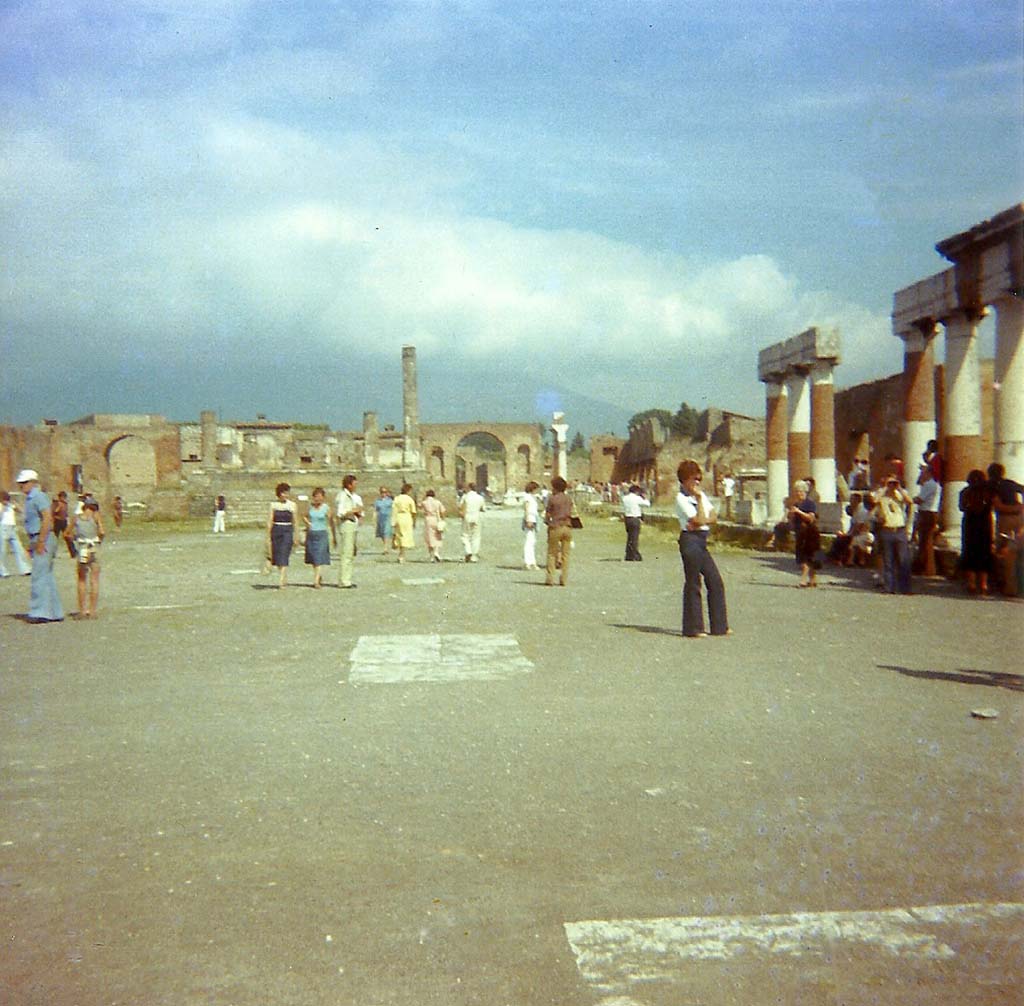 VII.8 Pompeii Forum. 1978. Looking north along the east side. Photo courtesy of Roberta Falanelli.