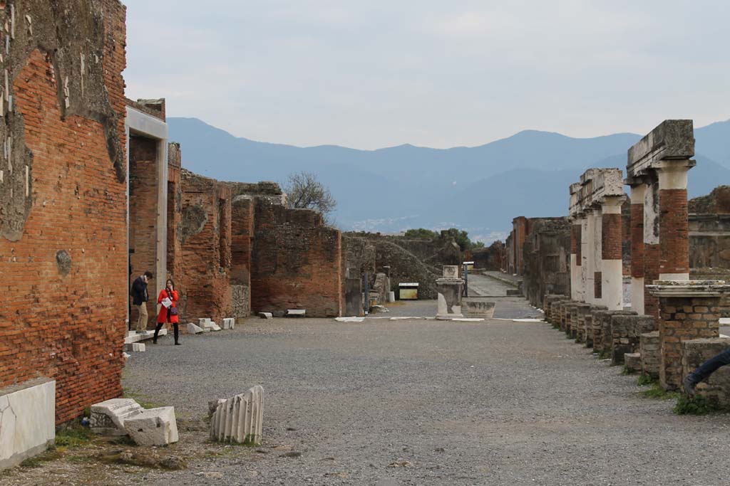 VII.8 Pompeii Forum. March 2014. Looking south along east side of Forum, from south end of front façade of VII.9.2. 
Foto Annette Haug, ERC Grant 681269 DÉCOR.
