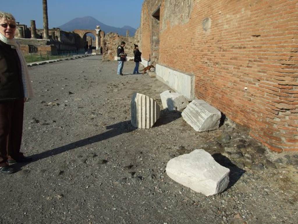 VII.8 Pompeii Forum. December 2007. Looking north along the east side, from outside VII.9.2 Temple of Vespasian.
