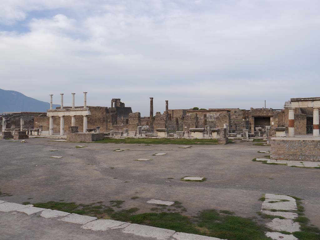 VII.8.00 Pompeii Forum. September 2018. Looking towards west side, from east side. 
Foto Anne Kleineberg, ERC Grant 681269 DÉCOR.
