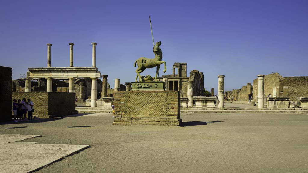 VII.8 Pompeii Forum. August 2021. 
Looking west across Forum towards the entrance/exit to Via Marina, on right. Photo courtesy of Robert Hanson.
