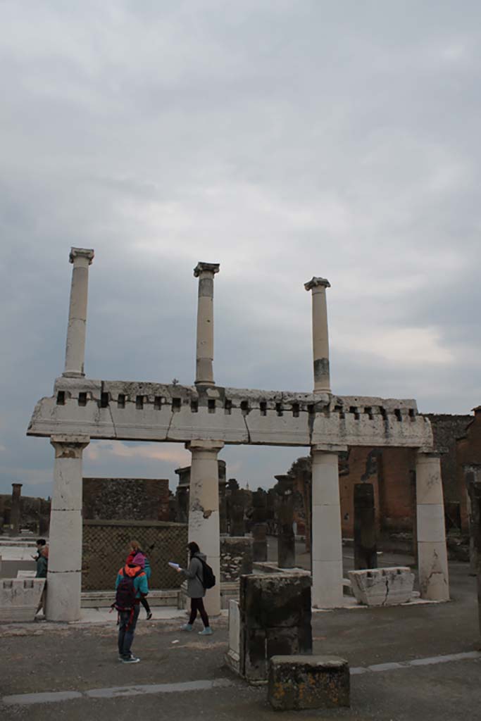 VII.8 Pompeii Forum. March 2014. Looking east from Basilica in south-west corner of Forum.
Foto Annette Haug, ERC Grant 681269 DÉCOR.
