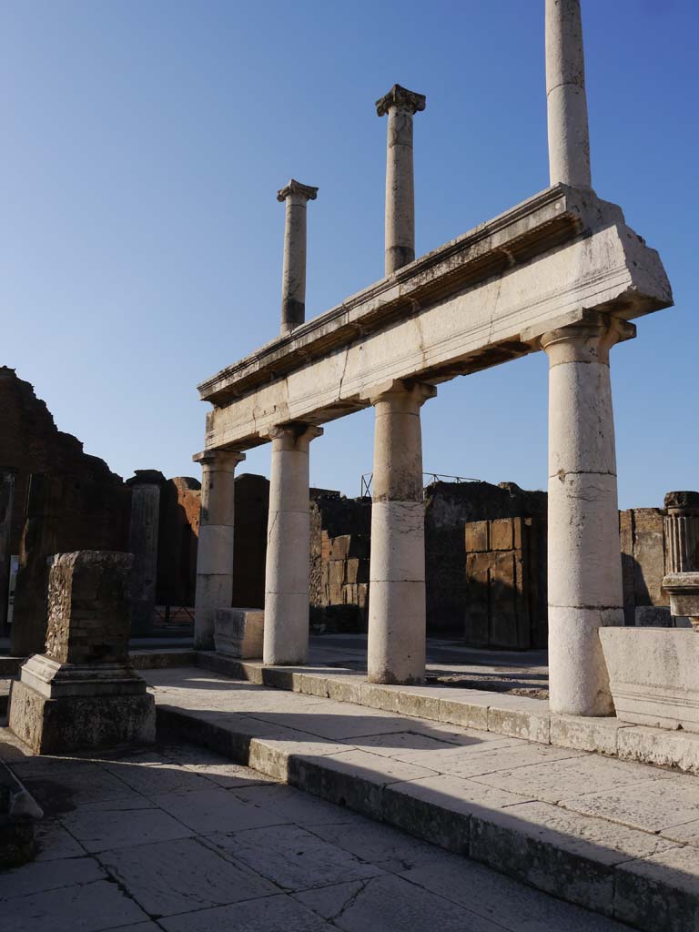 VII.8.00, Pompeii. March 2019. Looking south-west on west side of Forum. 
Foto Anne Kleineberg, ERC Grant 681269 DÉCOR.

