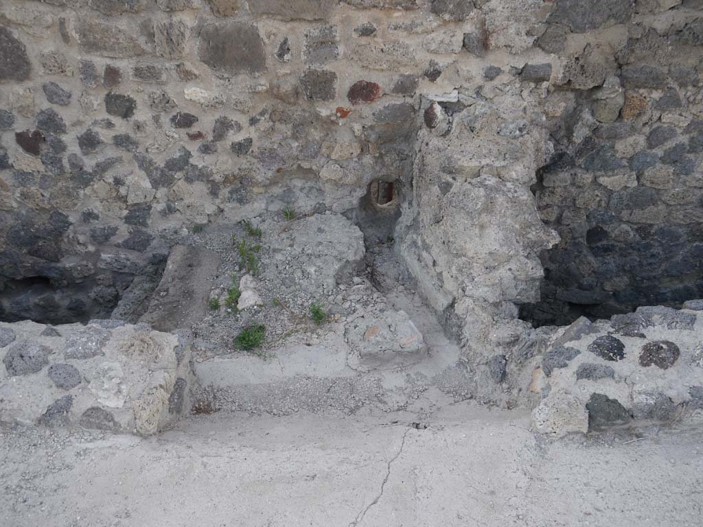 VII.8.01 Pompeii. September 2018. Looking north to top of stairs in north-east corner. 
Foto Anne Kleineberg, ERC Grant 681269 DÉCOR.
