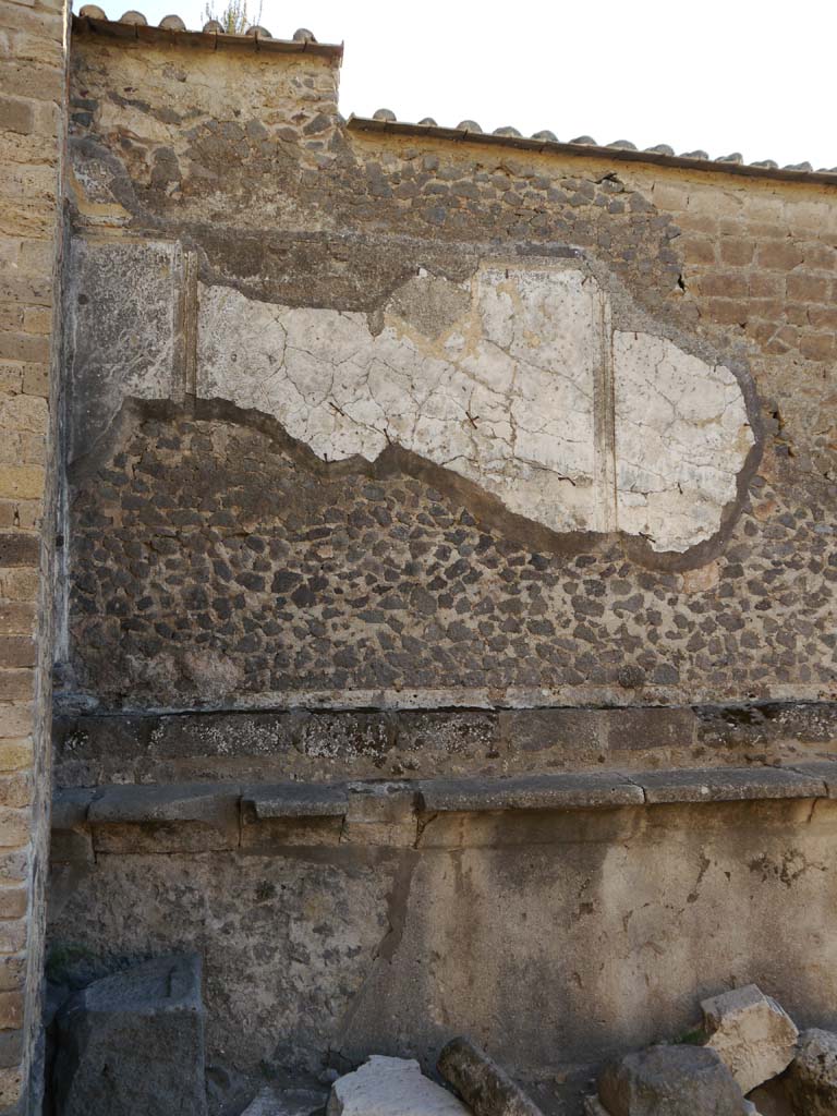 VII.8.01 Pompeii. September 2018. Looking towards west wall of Temple, in north-west corner.
Foto Anne Kleineberg, ERC Grant 681269 DÉCOR.
