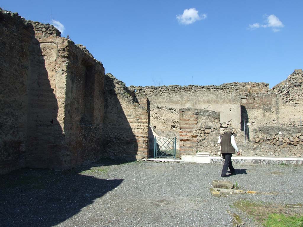 VII.9.1 Pompeii. March 2009. North-west corner of courtyard, looking north.