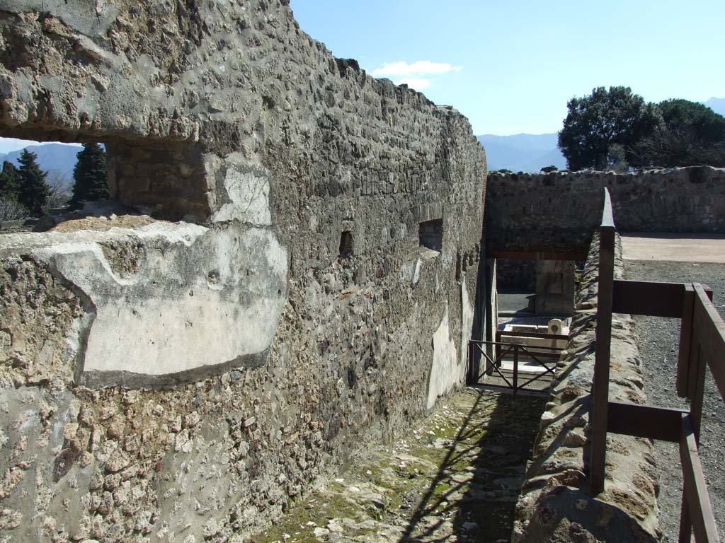 VII.9.1 Pompeii. March 2009. Passage 14. Stairs leading down to entrance at VII.9.67 on Via dell’Abbondanza.