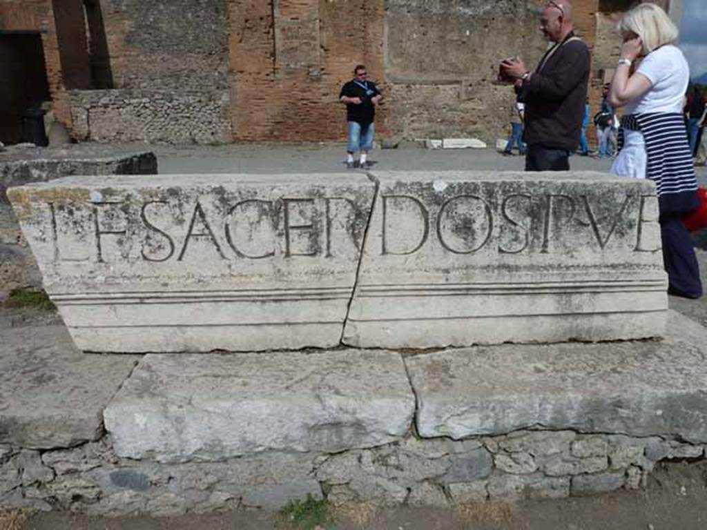 VII.9.1 Pompeii. May 2010. Eumachia’s Building portico. Part of inscription.