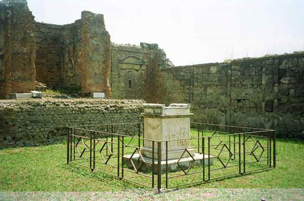 VII.9.2 Pompeii. July 2010. Altar looking south east. Photo courtesy of Rick Bauer.