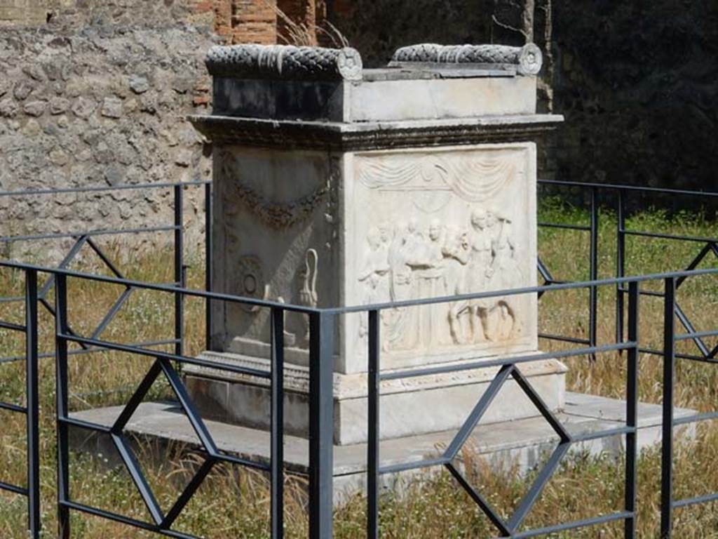 VI.9.2 Pompeii, May 2018. Looking towards north and west sides of altar. Photo courtesy of Buzz Ferebee.

