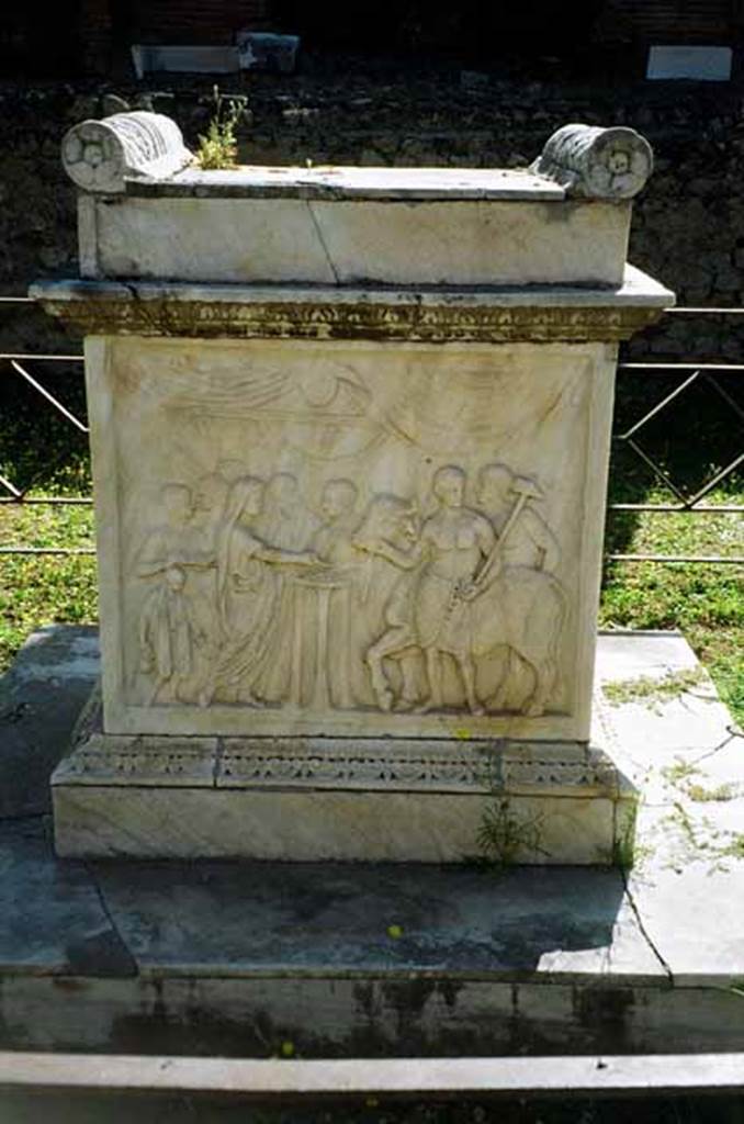 VII.9.2 Pompeii. July 2010.  West side of altar. Photo courtesy of Rick Bauer.