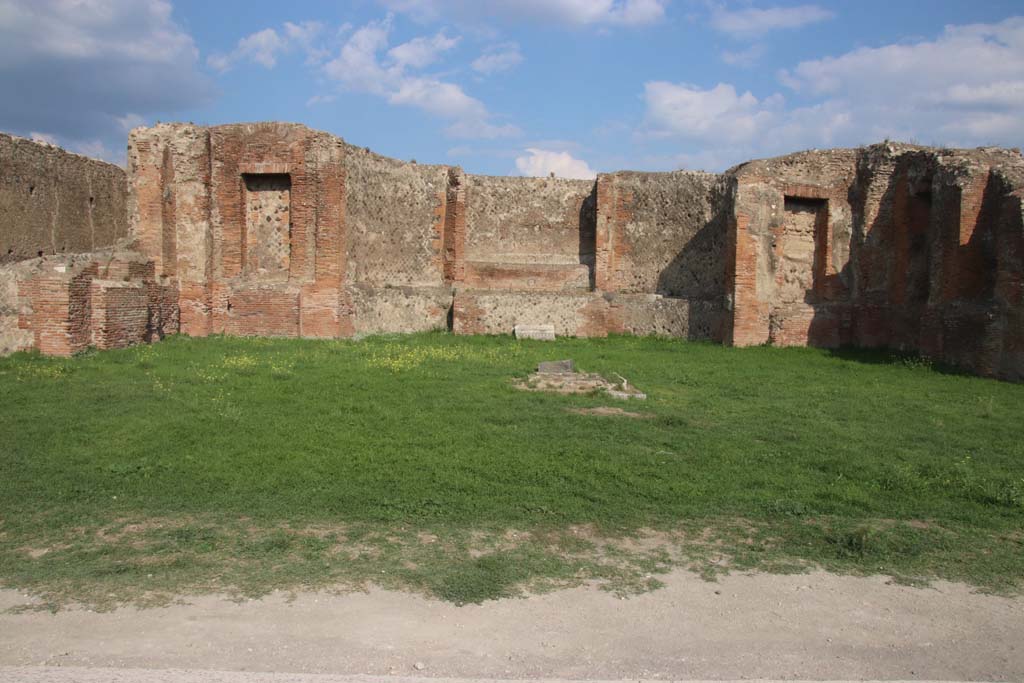 VII.9.3 Pompeii. September 2017. Looking towards east wall. Photo courtesy of Klaus Heese.