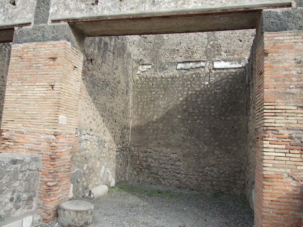 VII.9.9 Pompeii. December 2007. Looking towards north-east corner and east wall.