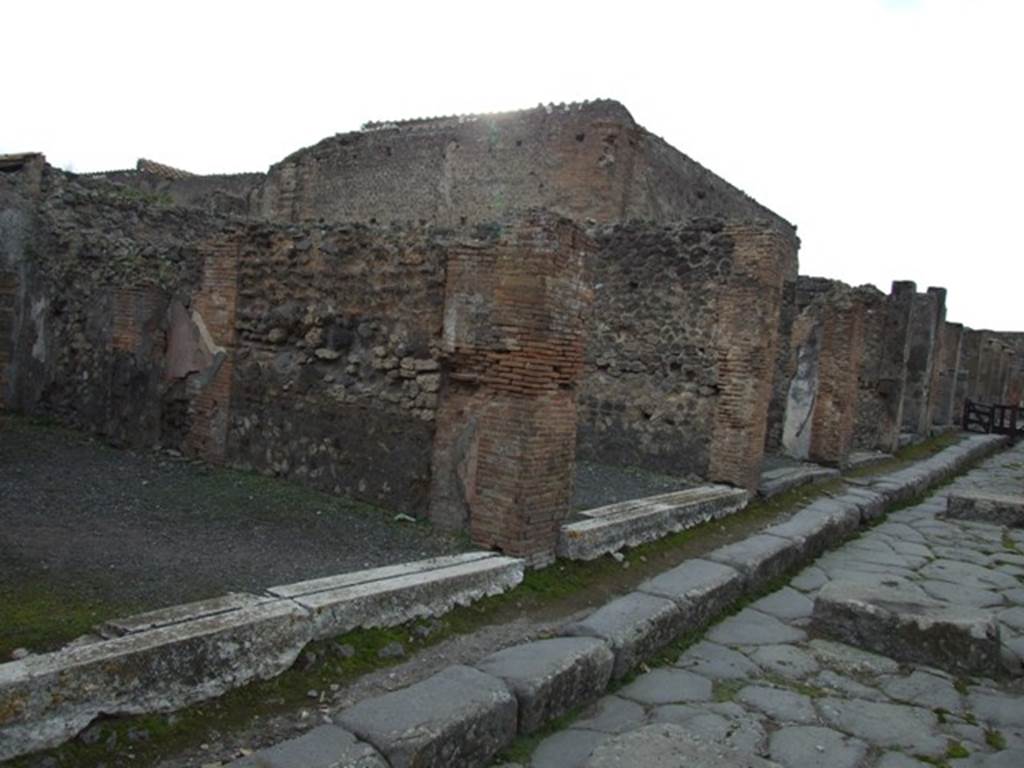 VII.9.29 Pompeii. December 2007.   Via degli Augustali looking west.