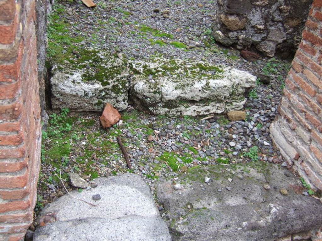 VII.9.32 Pompeii. December 2005. Steps to upper floor.