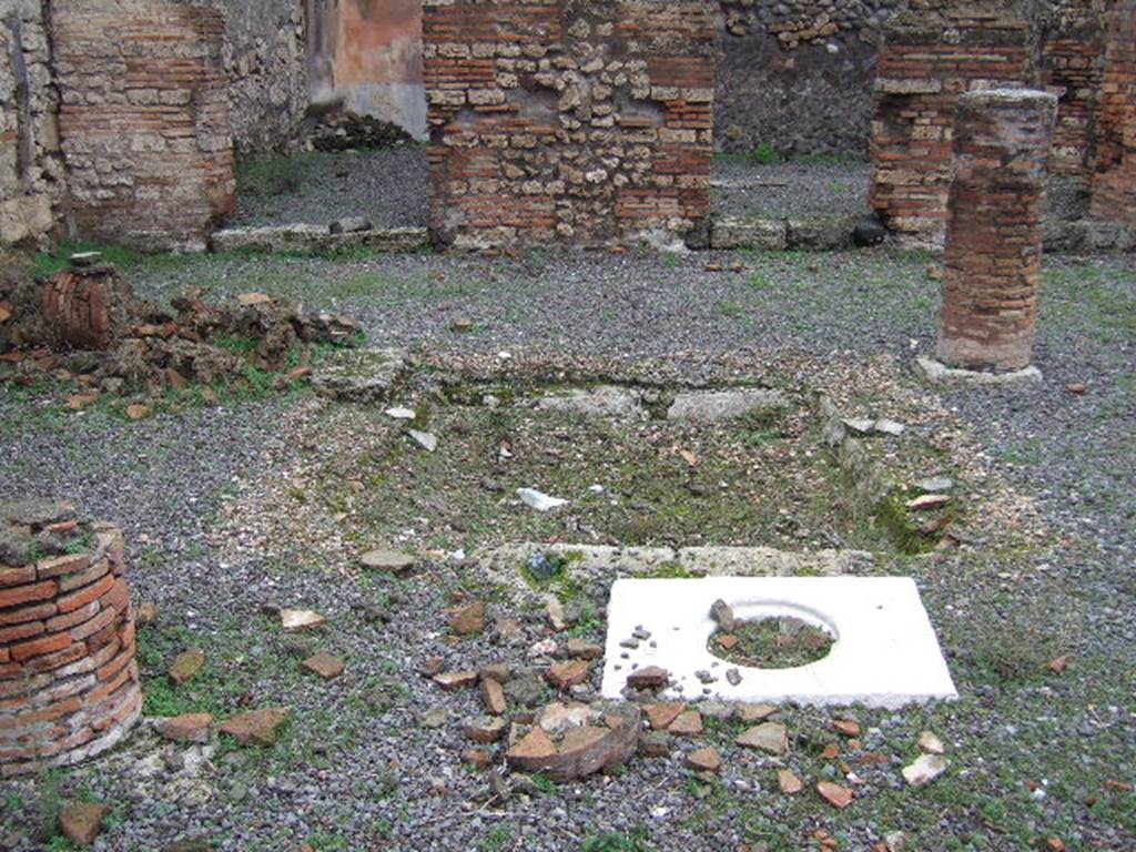 VII.9.38 Pompeii. December 2005. Looking north across impluvium in atrium. 