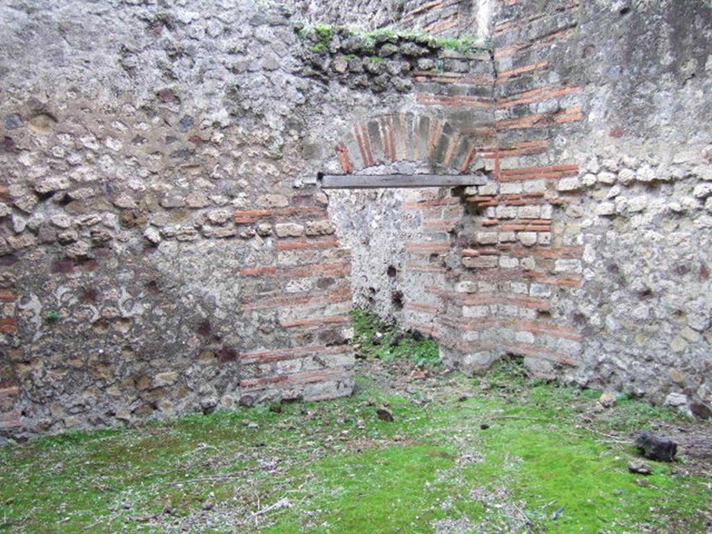 VII.9.43 Pompeii. December 2005. Doorway in south wall, in south-west corner leading to rooms at rear of VII.9.2.