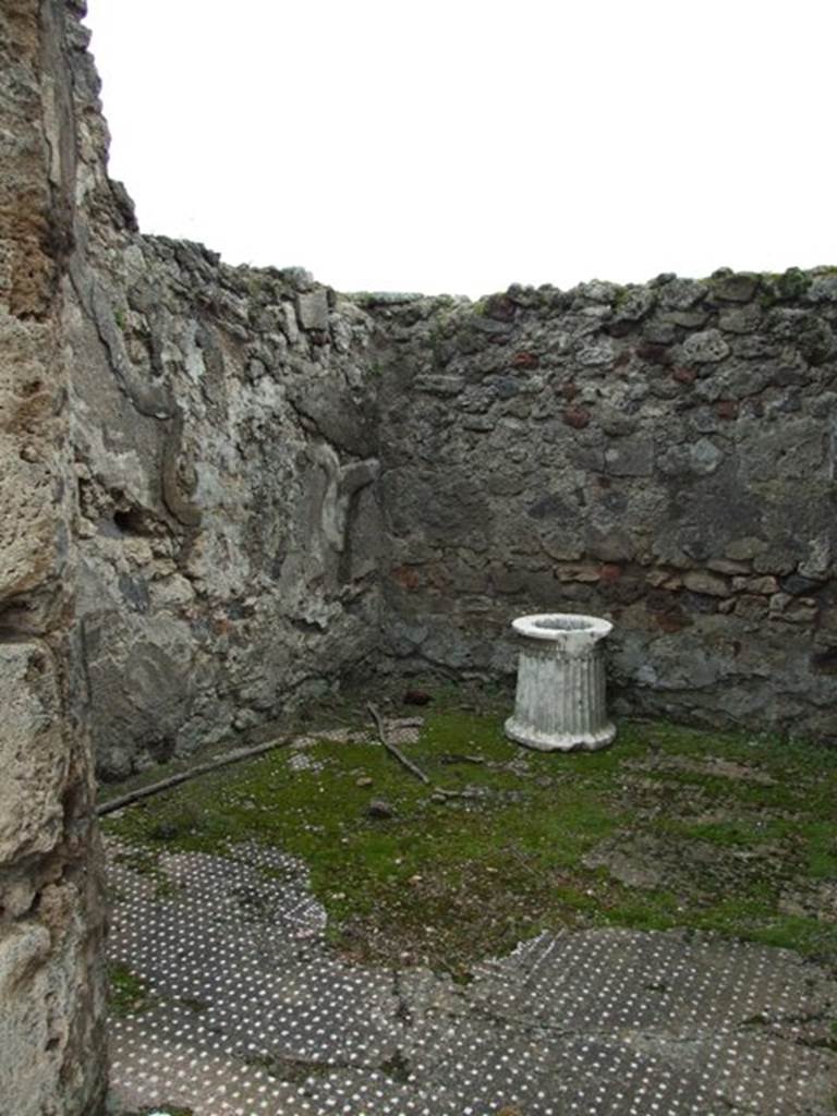 VII.9.47 Pompeii.  March 2009.  Room 2. Cubiculum.  Looking east