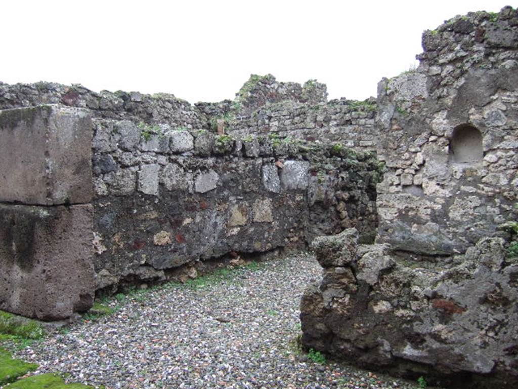 VII.9.49 Pompeii. December 2005.  Entrance.